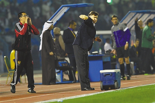  热那亚新帅首秀遭遇开门黑  